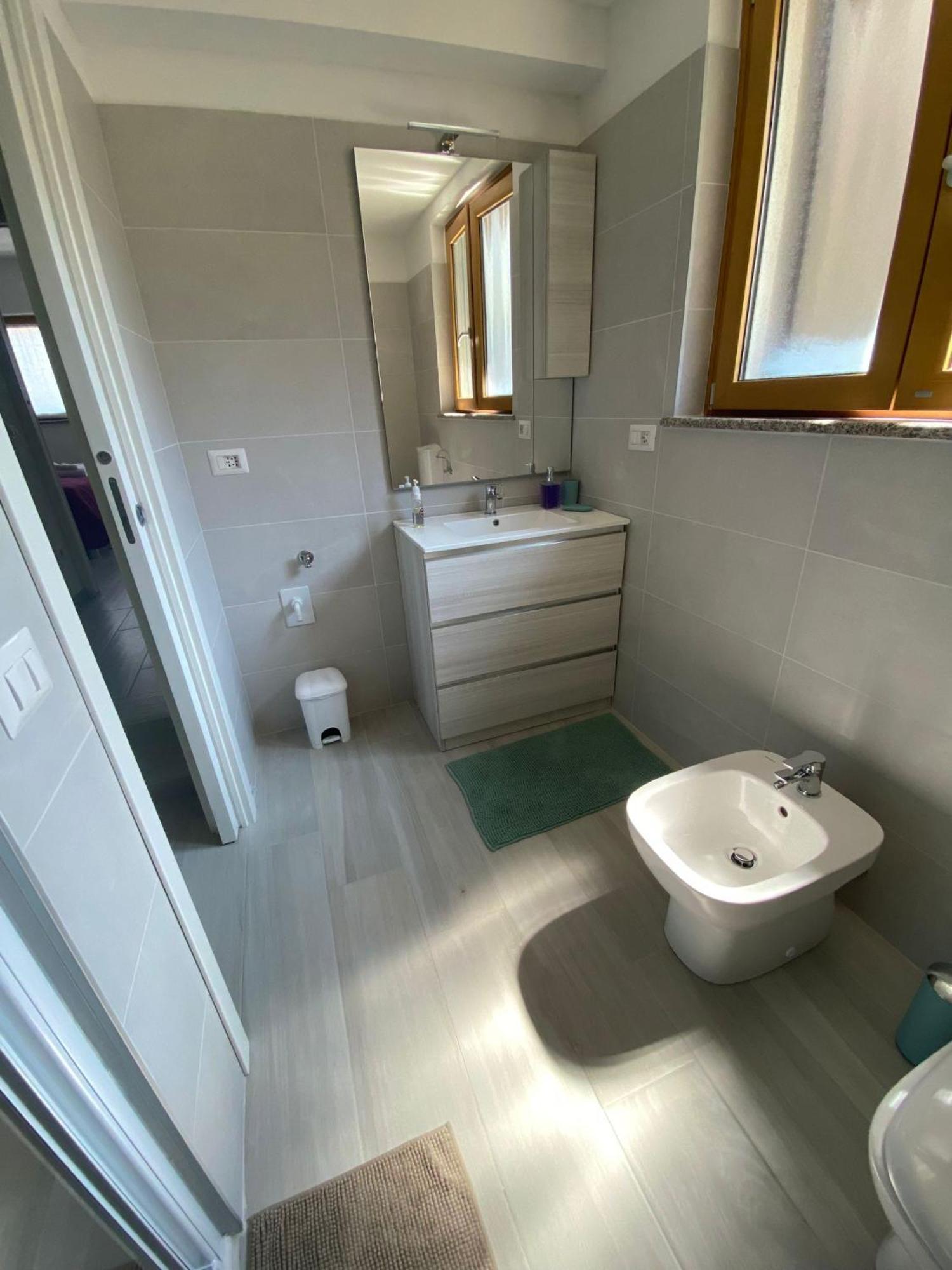 Corte 22 B&B E Appartamenti Borgomanero Habitación foto